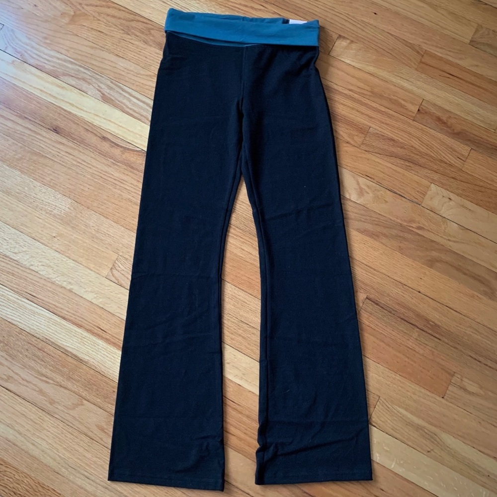 Black Victoria’s Secret yoga- style pants